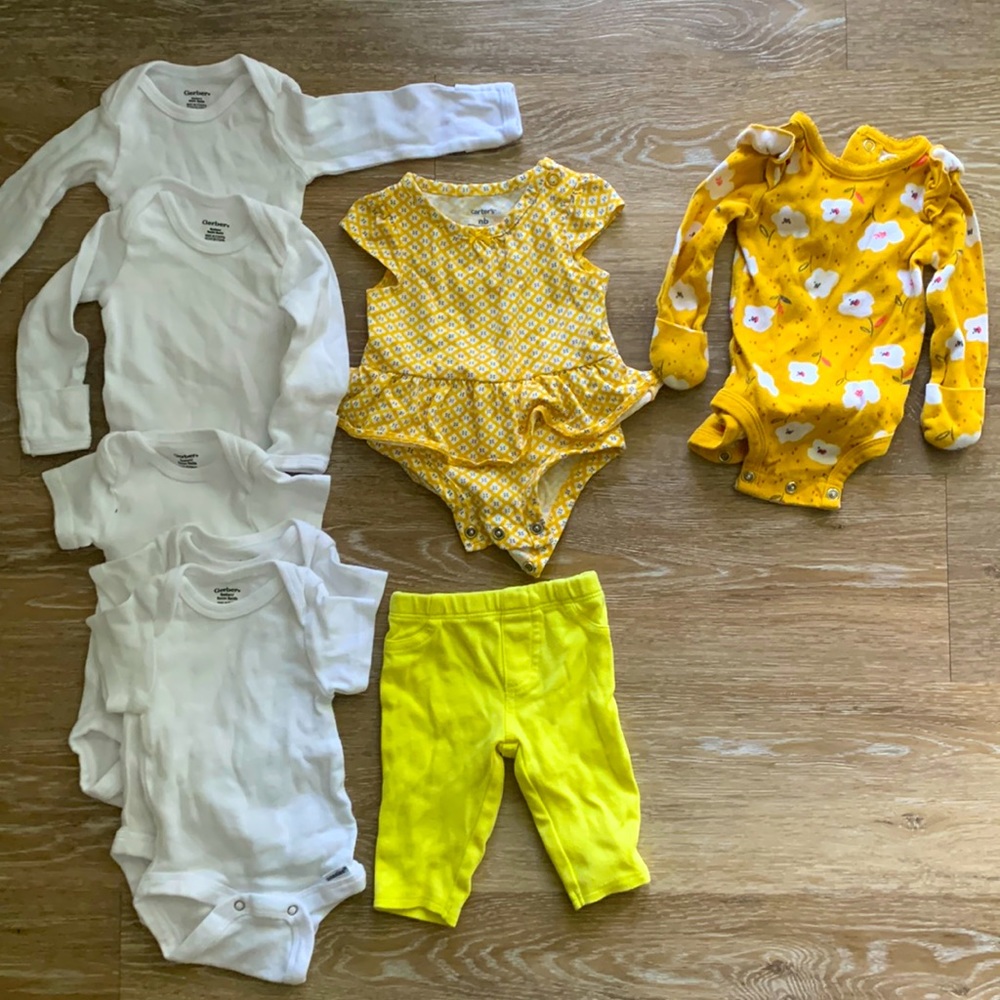 CARTERS AND GERBER NEWBORN GIRLS BUNDLE